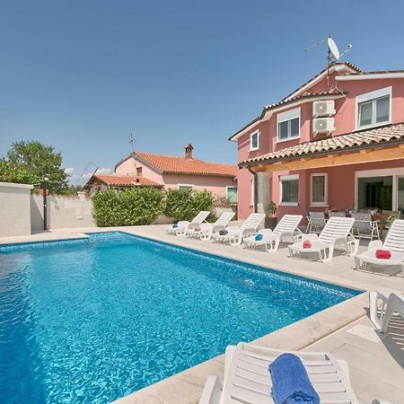 Holiday Home Nikol Pula Exterior foto