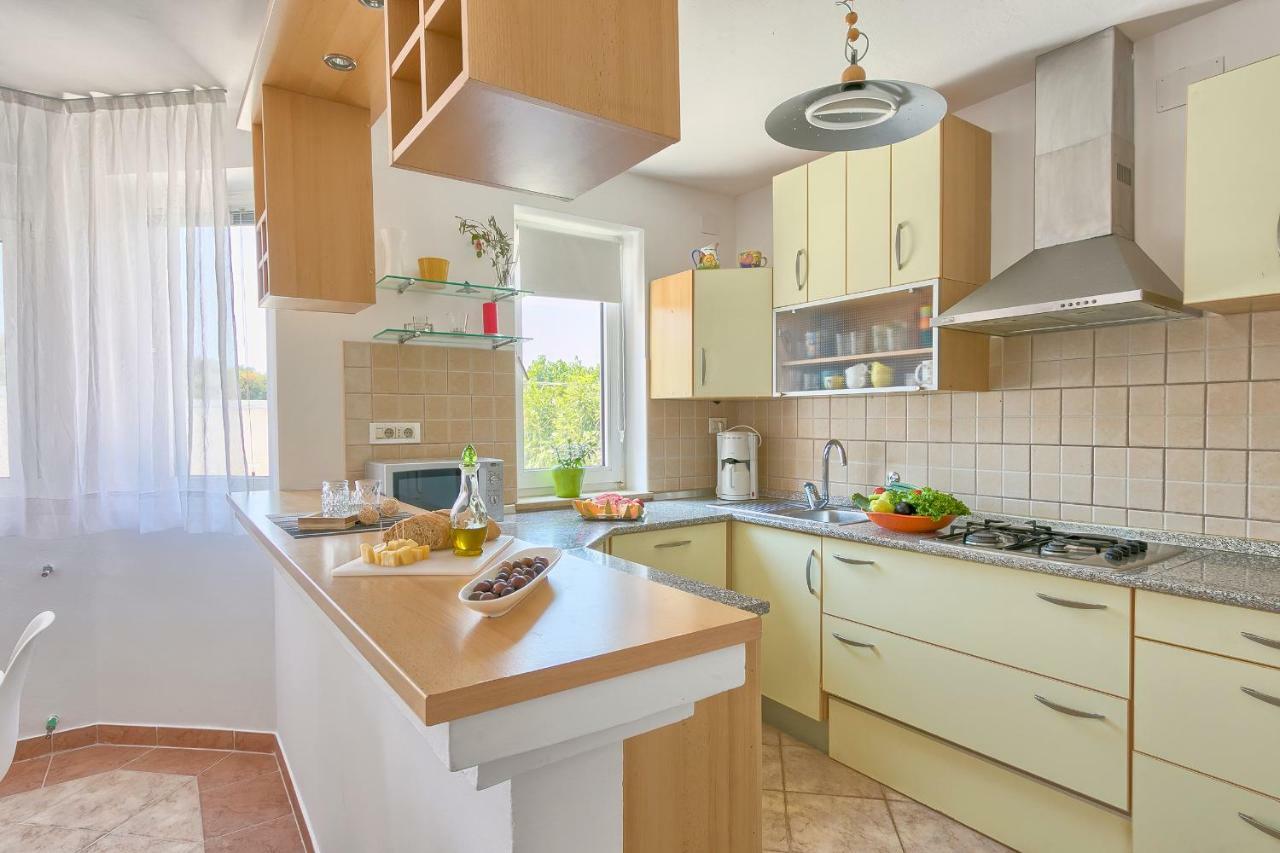 Holiday Home Nikol Pula Exterior foto