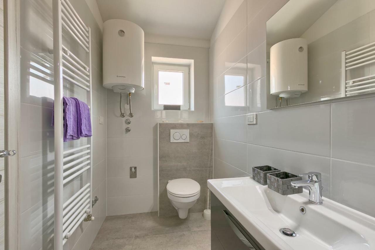Holiday Home Nikol Pula Exterior foto